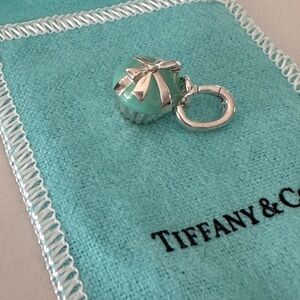 Tiffany Cupcake Charm with Clasping Ring LIKE NEW